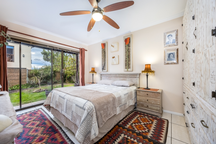 6 Bedroom Property for Sale in Brackenfell South Western Cape